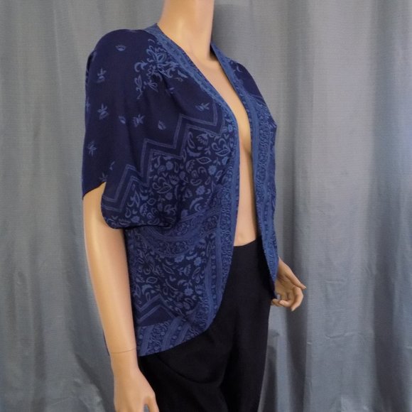 Forever 21 Unique Blue Cover Blouse - Picture 1 of 5